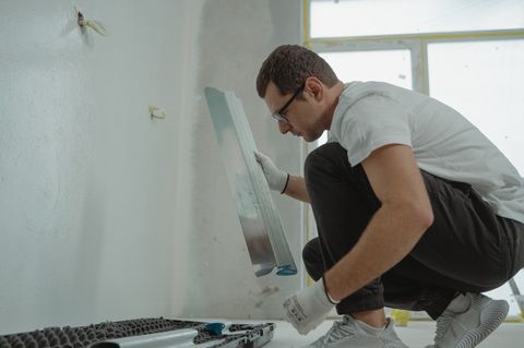 Почему стандартная приёмка квартиры не подходит для коттеджа «под ключ»?