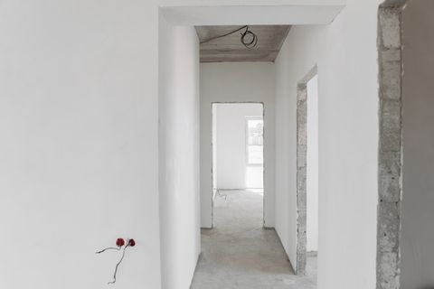 Какие перегородки устанавливает застройщик в White Box и в чём их слабое