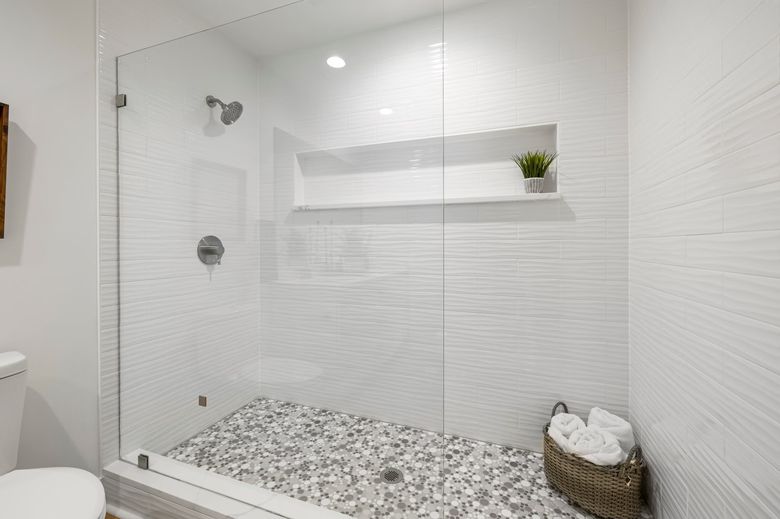 Мозаика: как выбрать тип и не прогадать с затиркой?
